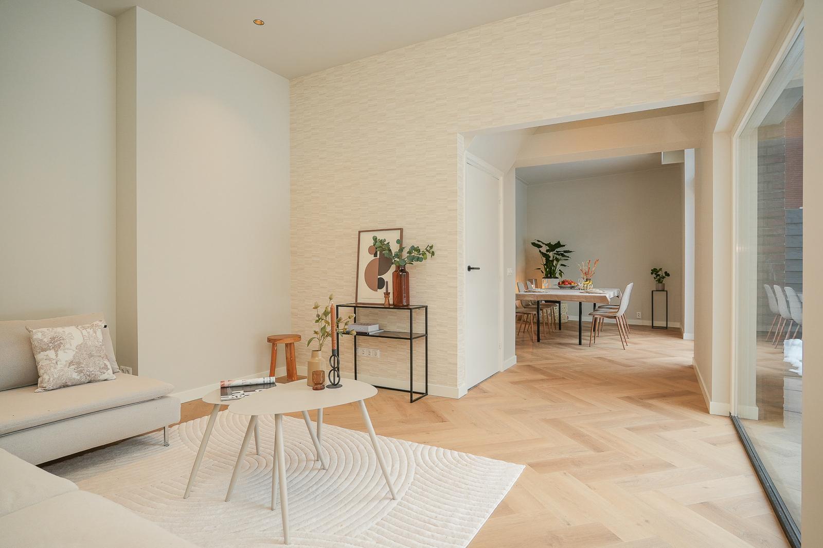 Woonkamer na